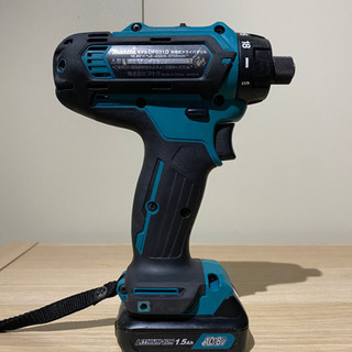 マキタ　DF031D 10.8V インパクトドライバー