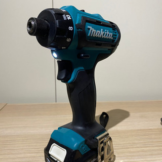 マキタ　DF031D 10.8V インパクトドライバー