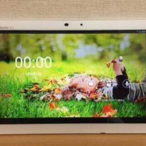 ★ＦＵＪＩＴＳＵ 　ARROWS　 Tab VQK-F02F 10.1インチ＋軽量519g＋きれいなホワイトカラー★