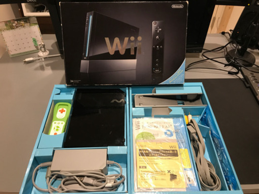 Wii 本体　＋　モーションプラスリモコン1台