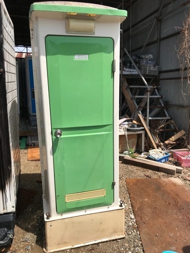 洗浄済み】仮設トイレ（水洗式）、軽いので楽に搬入出来ます。
