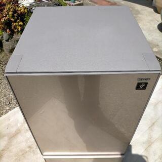 極美品 2018年製 SHARP プラズマクラスター/ガラスドア 冷蔵庫 137㍑(取説