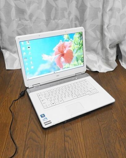 【格安】NEC LAvie ホワイト起動もんだいなし、エクセル、ワード使えます