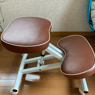 【ネット決済】背筋が伸びる健康椅子