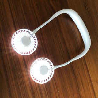 【新品】最新 LEDライト付き ネックファン 充電式で超涼しい！...