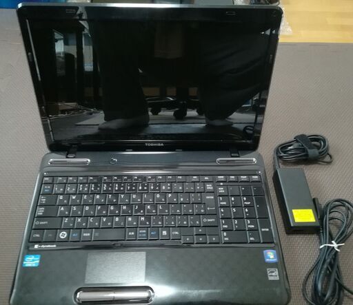 訳ありですが、東芝ノートPC dynabook (CPU⇒Core i5-2430M 2.40GHz、メモリー8GB、新品SSD256GB、書込み型BD-MLTドライブ)はいかがでしょうか？