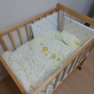 美品】ベビーベッド一式 miright.co.ke