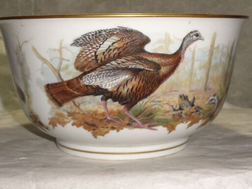 使用少なめ又は未使用　FRANKLIN　PORCELAIN　　The　Wild　Turkey　Game　Bird　Bowl　　LIMITED　EDITION・FINE　PORCELAIN　１９８３