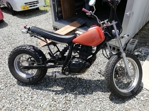 ★ヤマハ　TW200　タンク、オレンジ　中古　たつの市