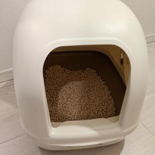 【無料】猫用デオトイレ本体フード付き新古品 アイボリー & オマケ猫餌