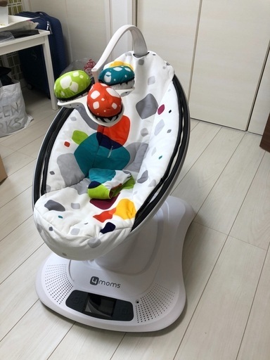 忙しい時、ママの代わりにあやしてくれるバウンサー