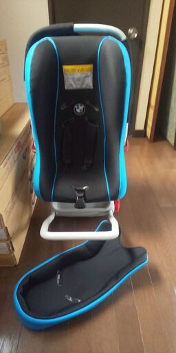 BMW純正 ベビーシート 7万円で購入 綺麗  ISOFIX アイソフィックス