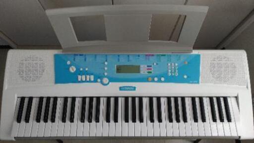 2015年製 YAMAHA 電子キーボード EZ-J220 専用スタンド・譜面台付