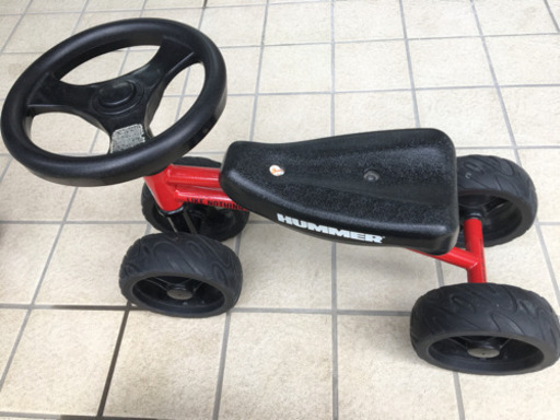 ハマーの子供用四輪車