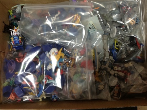 ガンダムファン必見。ガンダムミニフィギュア＋MS ENCYCLOPEDIA＋ガンダムマガジン BOX他　他に出品の5商品とセット