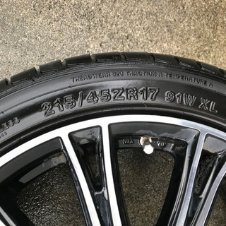 お問合せありがとうございます、先程見に来られた方に決まりました。トヨタ86外し、17インチタイヤホイールセット