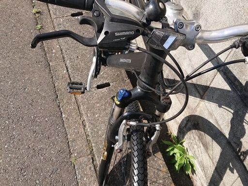 中古・上物!!　◆コミコミ特価!!◆ロックアウト機構付きサス装備・クロスバイク　グランドマスター 中古・上物!! ◇コミコミ特価!!◇ロックアウト機構付きサス装備