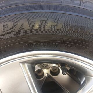 トヨタ純正　15インチアルミホイール　国産タイヤ4本セット