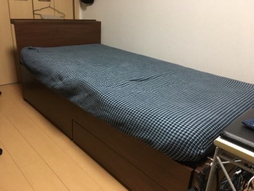 収納付きシングルベッド 1万円(元値約6万円)