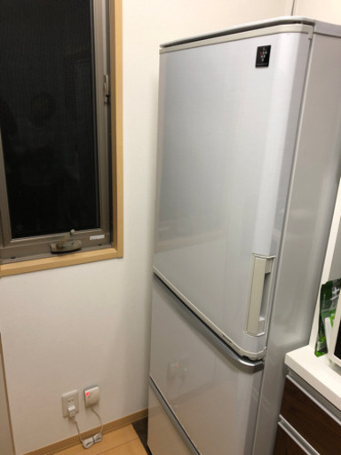 冷蔵庫　３５０Ｌ　両開き　自動製氷機付き