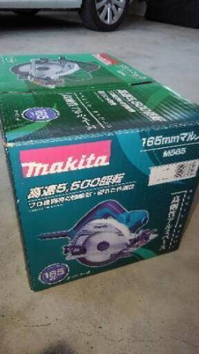6500円に値下げしました。　makita　丸ノコ　M565  使用回数10回未満です