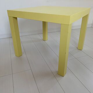 IKEA サイドテーブル　イエロー