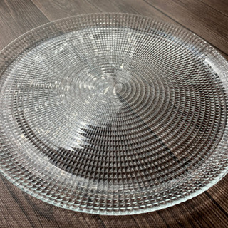 ガラスの平皿