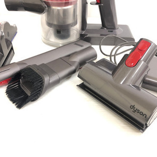 ☺️ dyson v8 fluffy SV10☺️アタッチメント多数 充電器付き
