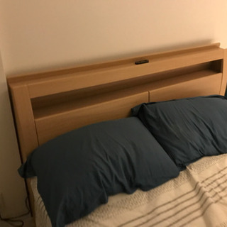 ベッドフレーム　コンセント付き