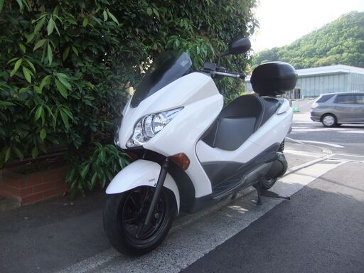 ホンダ　フォルツァZ　MF10　後期型(ABS付)　実働中古美車　人気のパールホワイト！　ETC＆リアBOX付き　オイル交換後渡し　返納書類あり