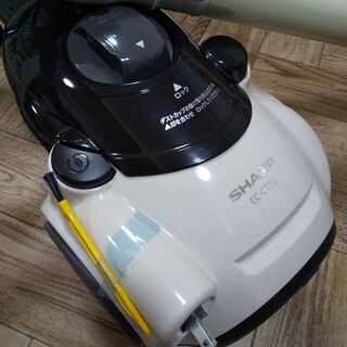【ネット決済】シャープ　サイクロン掃除機　EC-CT12