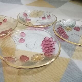 【レトロなガラス皿×4セット】中古品