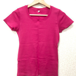 ユニクロ Tシャツ　2回着用　ピンク色