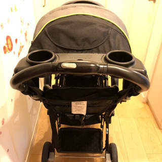 二人乗りベビーカー　BabyTrend　シットアンドスタンド　ダブル　ピスタチオ