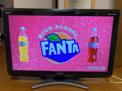 シャープ　AQUOS 32インチ　液晶テレビ