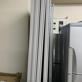 事務所用パーテーション 1万5千円から下げます。
