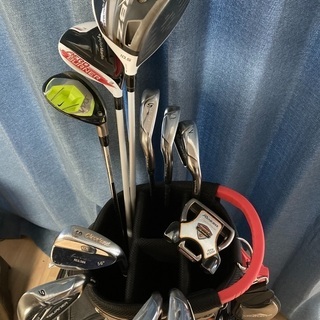 ゴルフバッグとクラブのセット