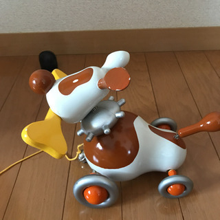 DJECO 木の犬おもちゃ