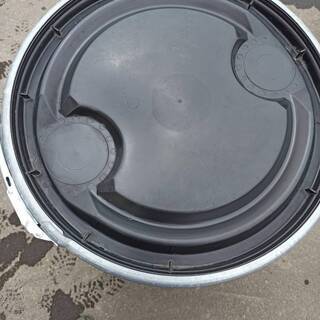 プラスチックドラム 200L（x 2個）オープンレバー付き 【公式通販】