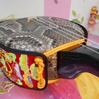 与那城型　黒檀　上等本張り三線 逸品三線】八重山黒木「与那城型」本張り三線｜三線専門店ナビィ三線