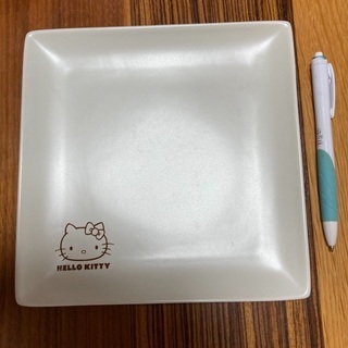 キティーちゃんのお皿　未使用２枚