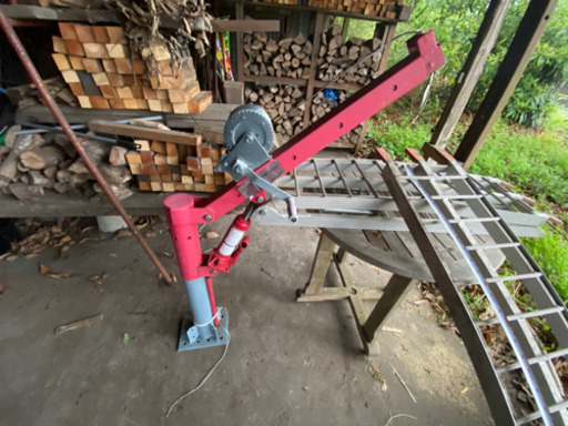 中古アルミラダー　２本　と手動簡易クレーン 中古アルミラダー 2本 と手動簡易クレーン