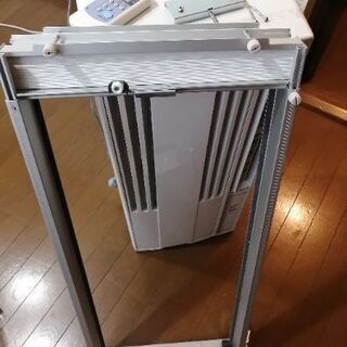 窓      エアコン