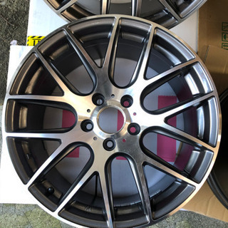 １８×８.５J＋３５/５H/１２０　ハブ径約７２.6mm