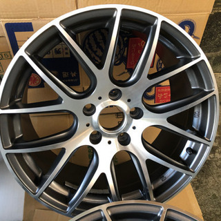 １８×８.５J＋３５/５H/１２０　ハブ径約７２.6mm