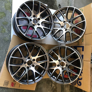 １８×８.５J＋３５/５H/１２０　ハブ径約７２.6mm