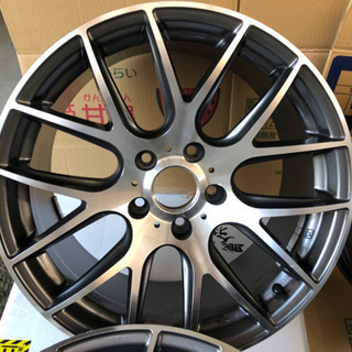 １８×８.５J＋３５/５H/１２０　ハブ径約７２.6mm