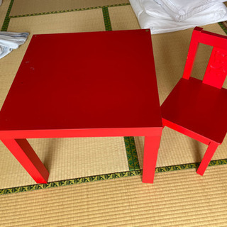 IKEA キッズテーブルチェアセット赤（取引中）