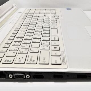 ★美品・富士通 LIFEBOOK★最強Core i7/4GB/500GB/WEBカメラ/オフィス/クリスタルホワイト ☆美品・富士通 LIFEBOOK☆最強Core i7/4GB/500GB/WEBカメラ/オフィス