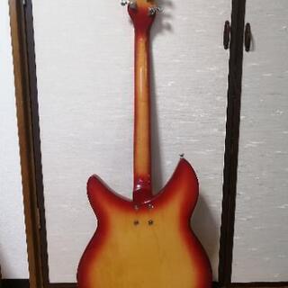 Rickenbacker 330
